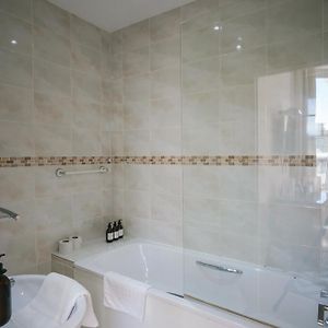 Deluxe Double or Twin Room City View